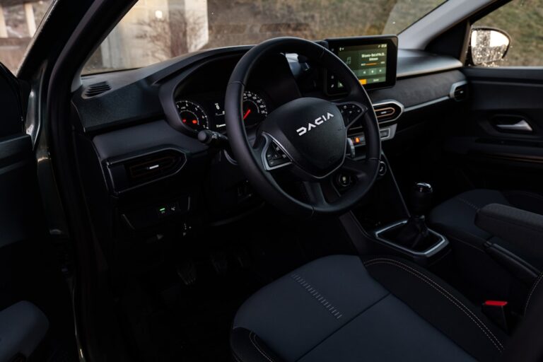 wnętrze dacia spring